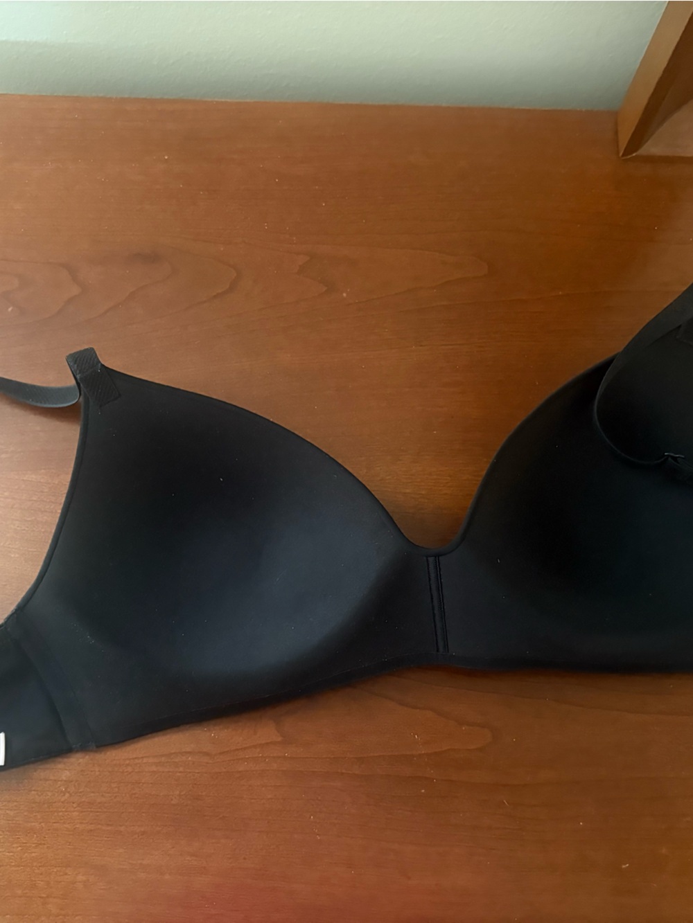 Victorias Secret Everyday Smooth T-Shirt Bra - Black 32DD Never Worn